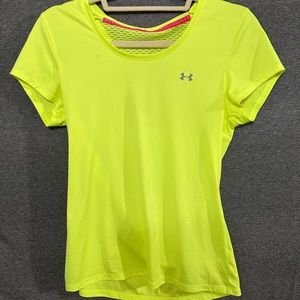 Under Armour T-shirt Womens Small Basic Athletic Shirt